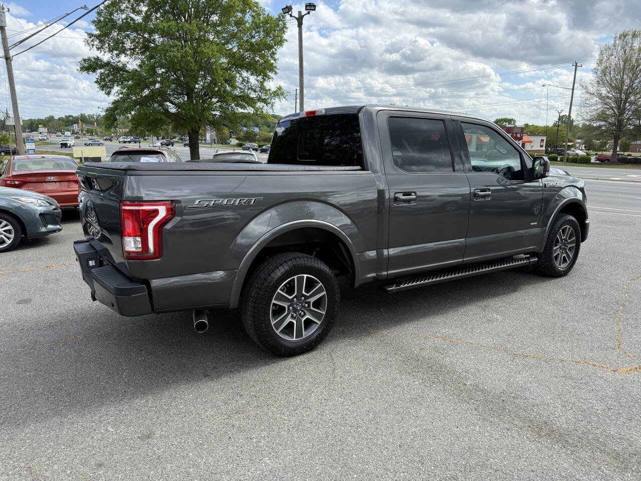 Used 2015 Ford F150 XLT w/ Equipment Group 302A Luxury RWD image 5