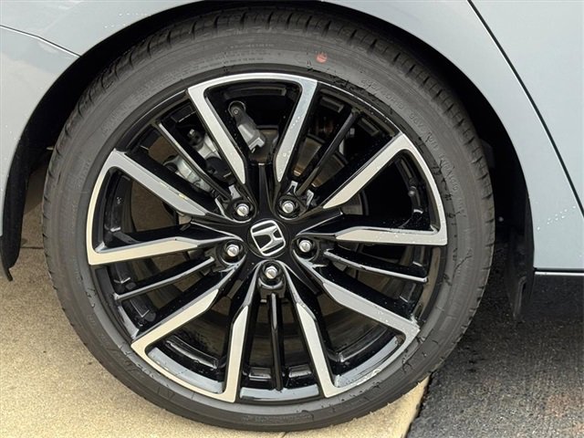 Used 2025 Honda Accord Touring image 12