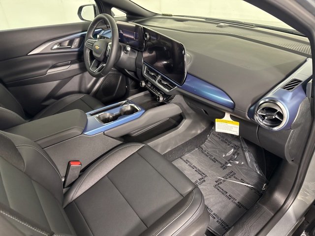 New 2026 Chevrolet Equinox EV LT image 13