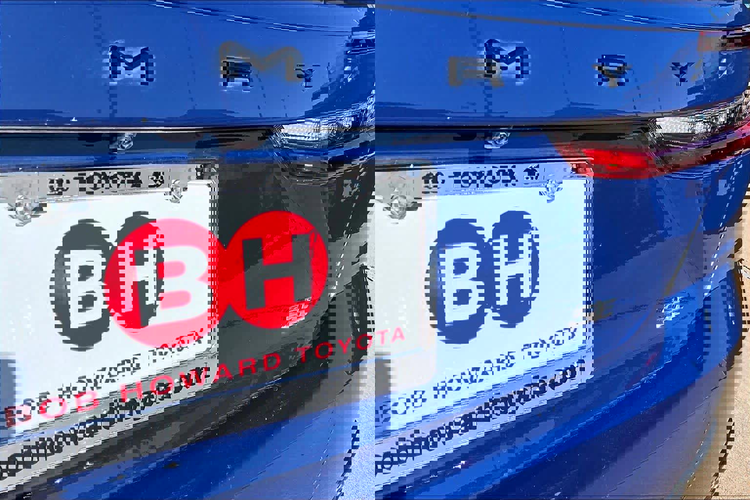 Used 2025 Toyota Camry SE image 9