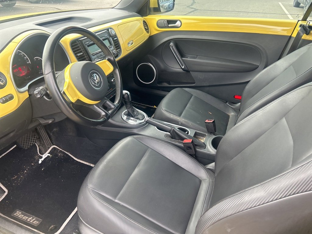 Used 2013 Volkswagen Beetle 2.5 image 4