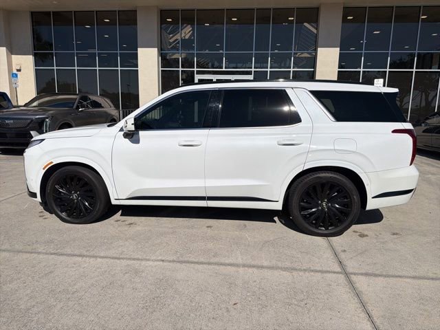 Used 2024 Hyundai Palisade Calligraphy image 3