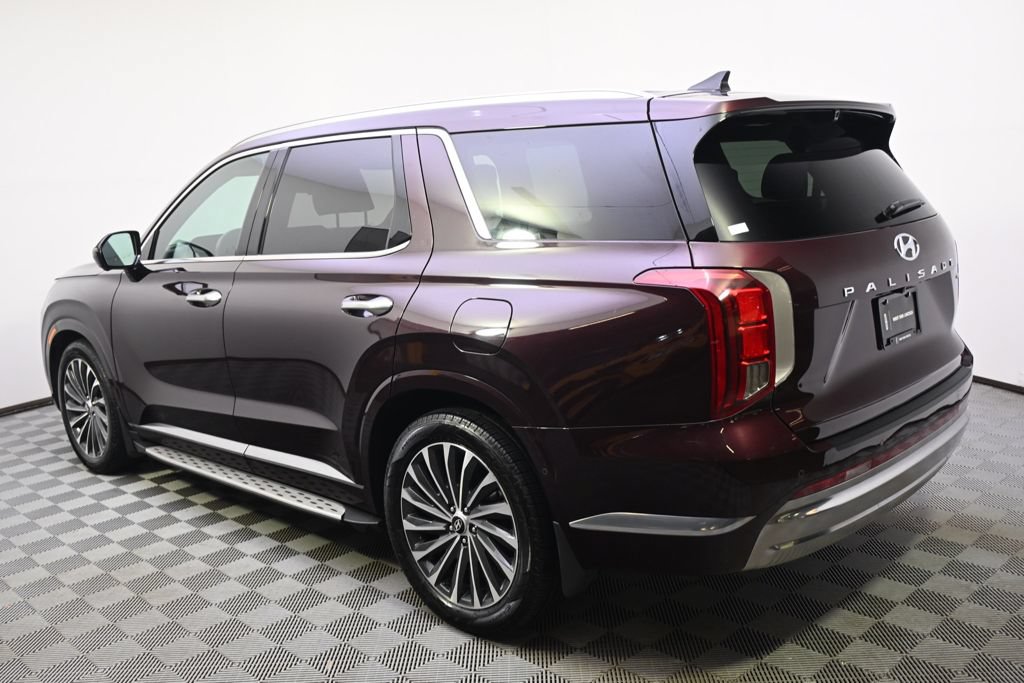 Used 2023 Hyundai Palisade Calligraphy w/ Cargo Package AWD/4WD image 3