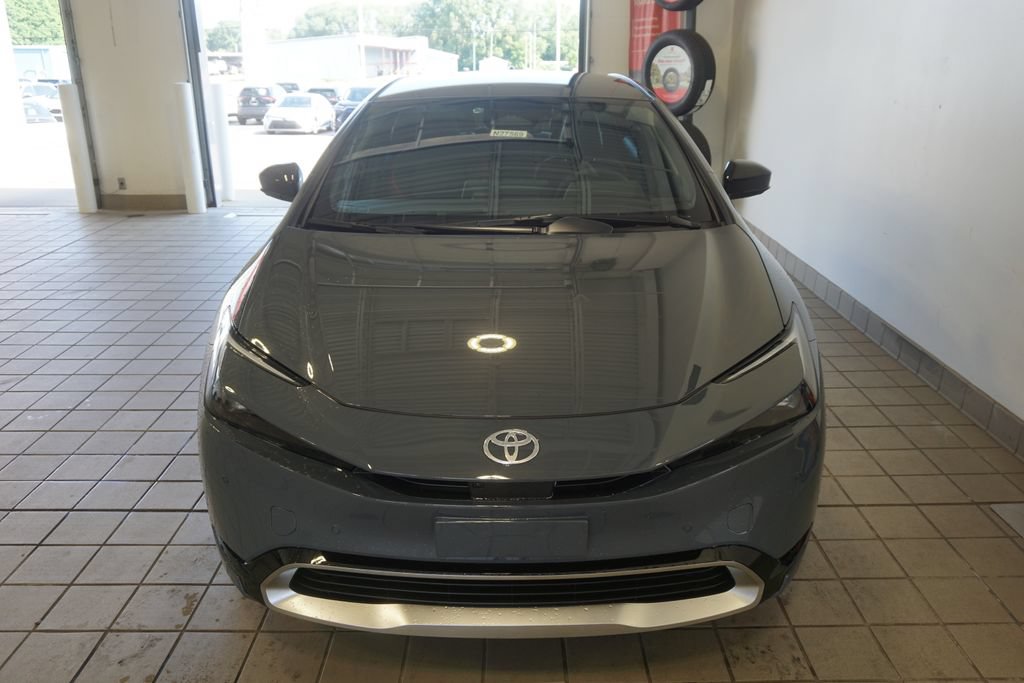 New 2026 Toyota Prius Plug-In Hybrid FWD image 16