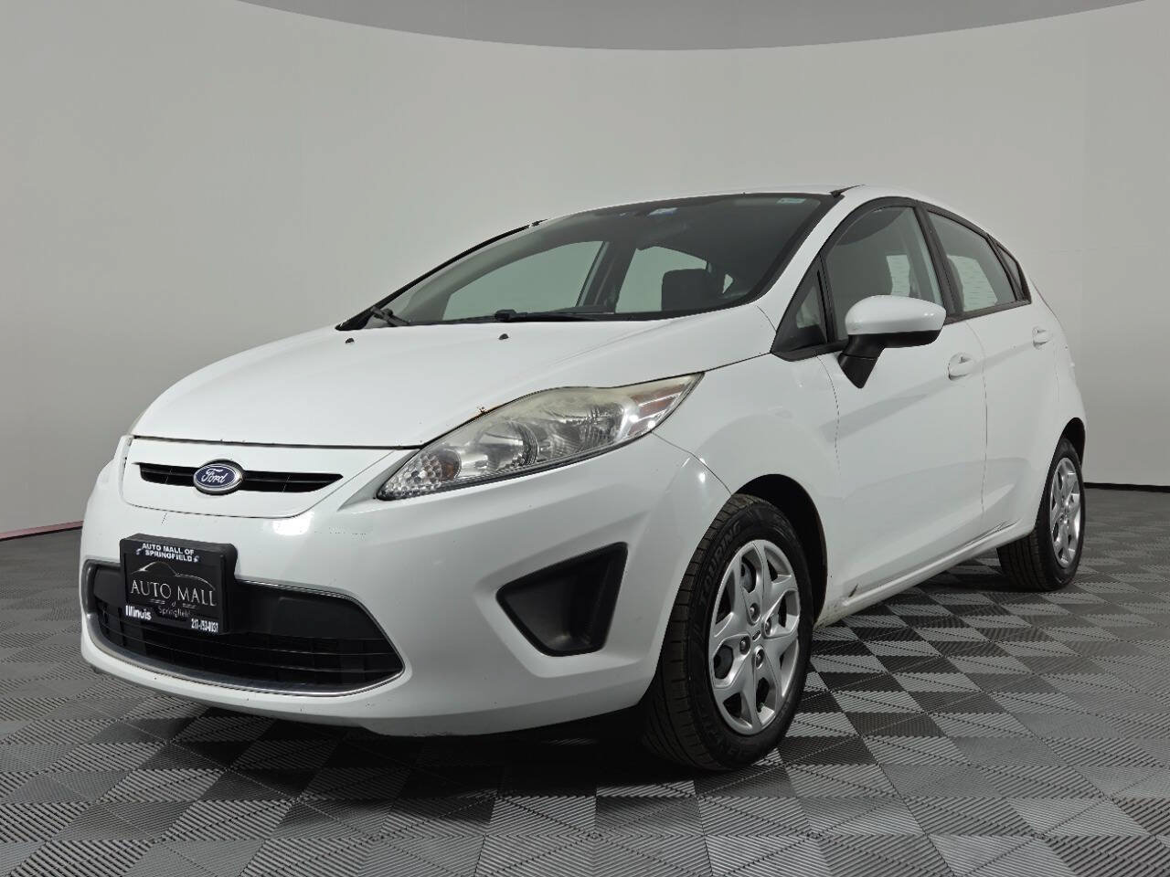 Used 2012 Ford Fiesta SE w/ Super Fuel Economy Pkg FWD image 3