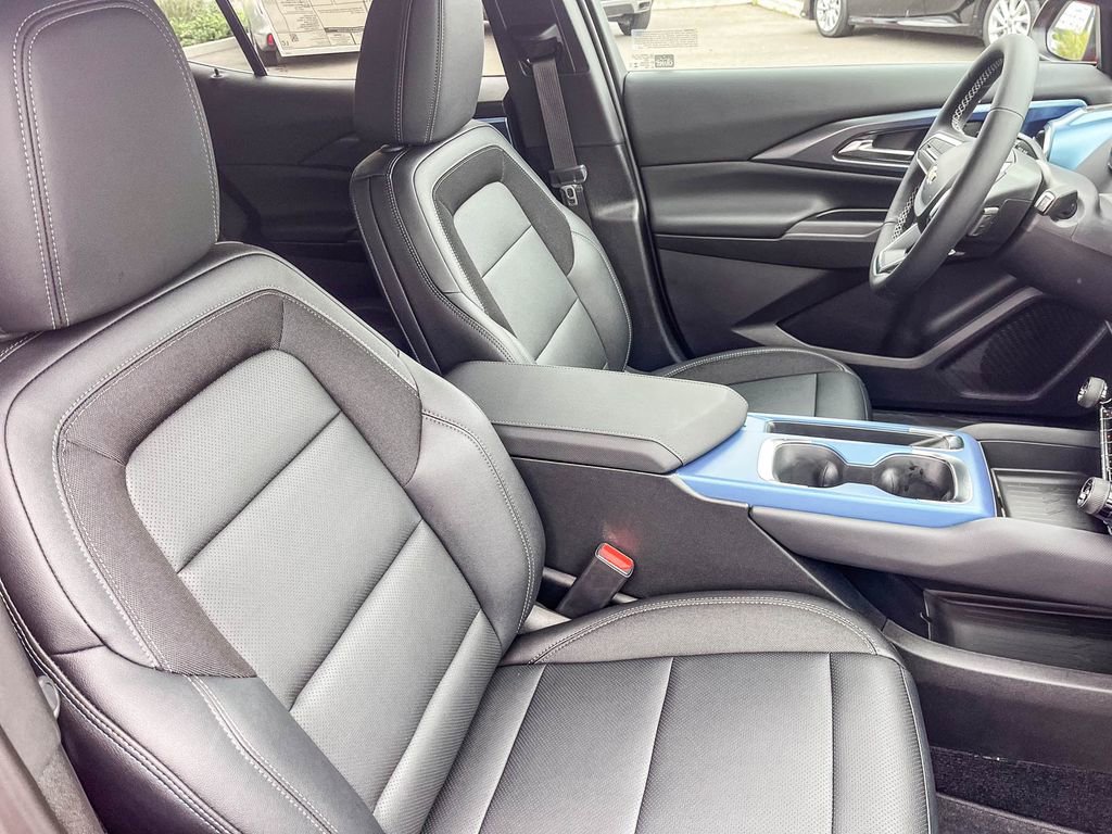 New 2026 Chevrolet Equinox EV LT image 15