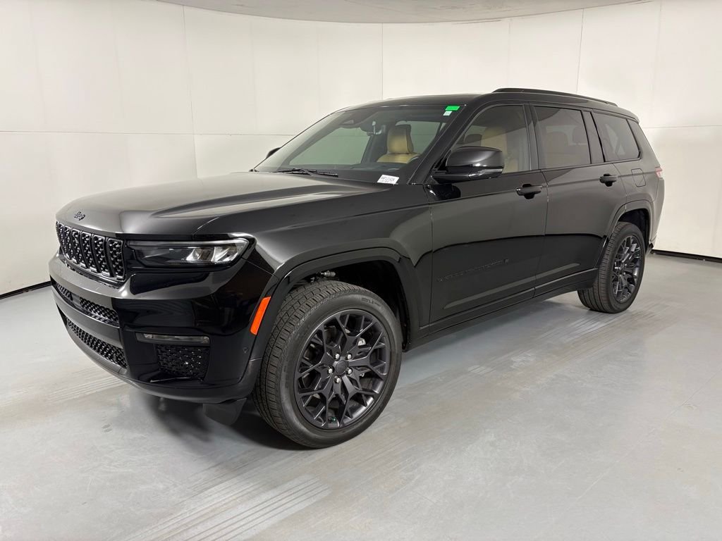 Used 2025 Jeep Grand Cherokee L Summit AWD/4WD image 4
