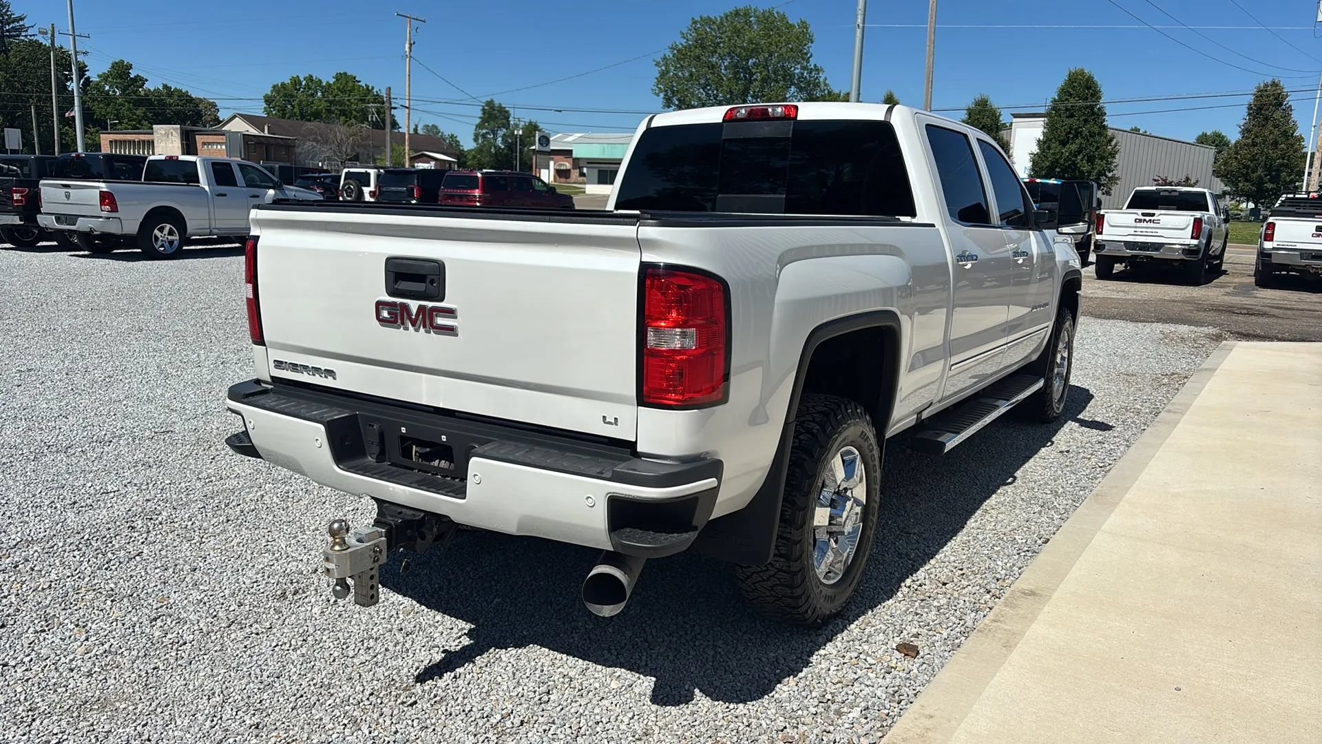 Used 2018 GMC Sierra 3500 Denali w/ Duramax Plus Package AWD/4WD image 8
