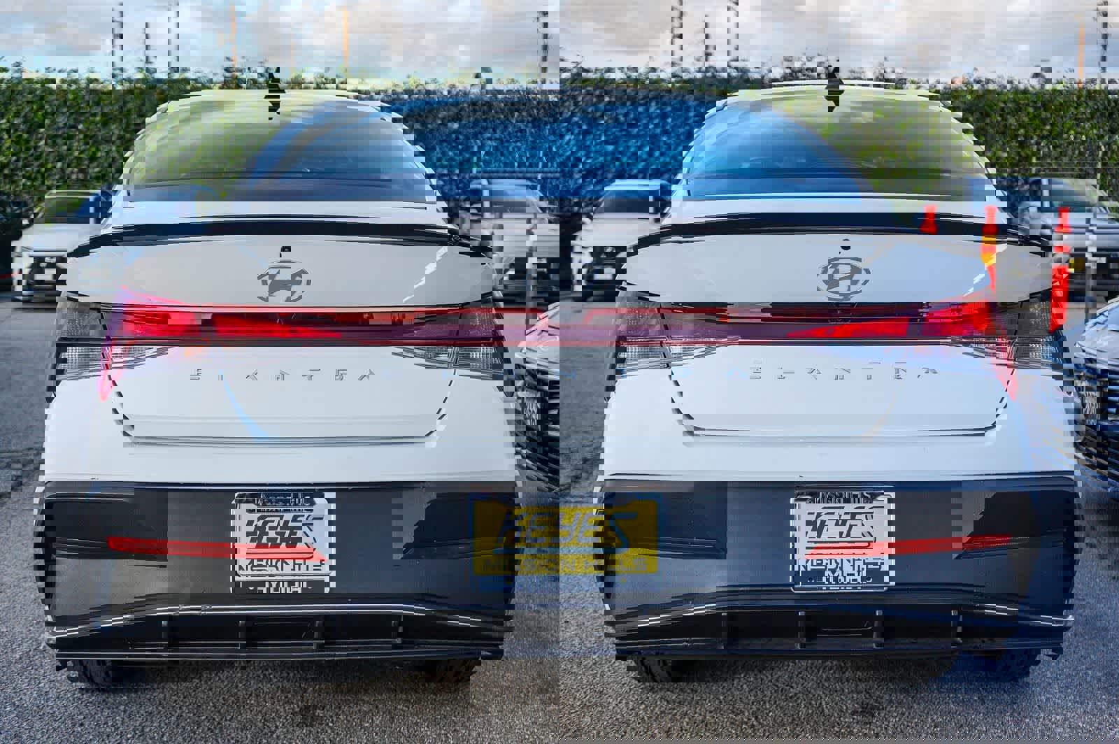 New 2025 Hyundai Elantra Sport image 7