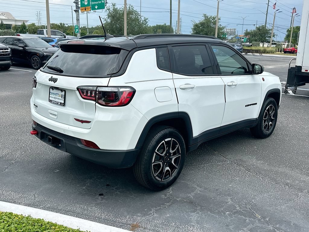 Used 2025 Jeep Compass Trailhawk w/ Trailer Tow Group AWD/4WD image 5