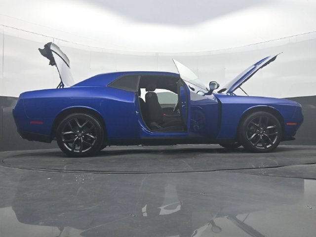 Used 2021 Dodge Challenger SXT w/ Driver Convenience Group RWD image 56
