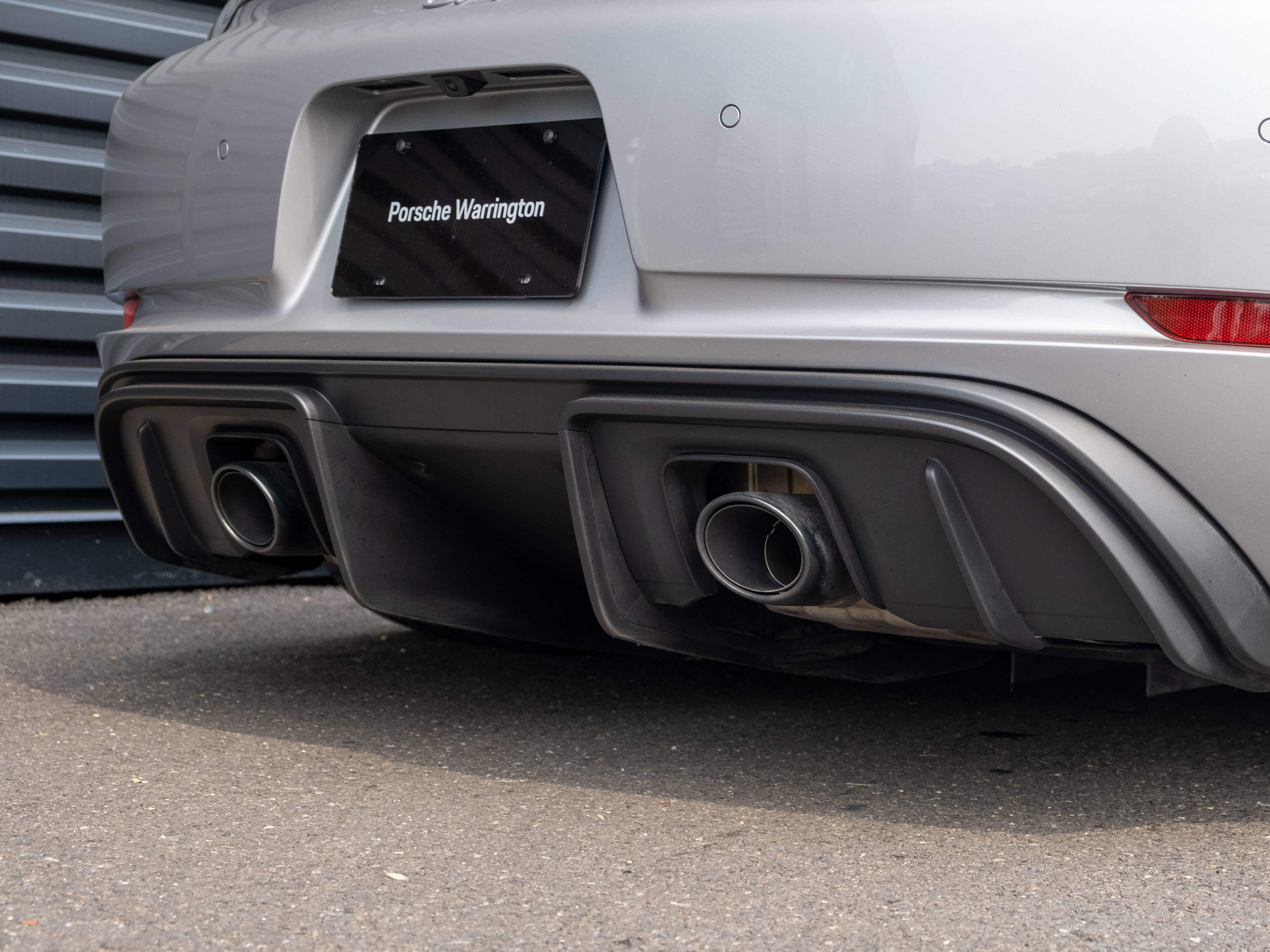 Certified 2021 Porsche 718 Cayman GT4 RWD image 23