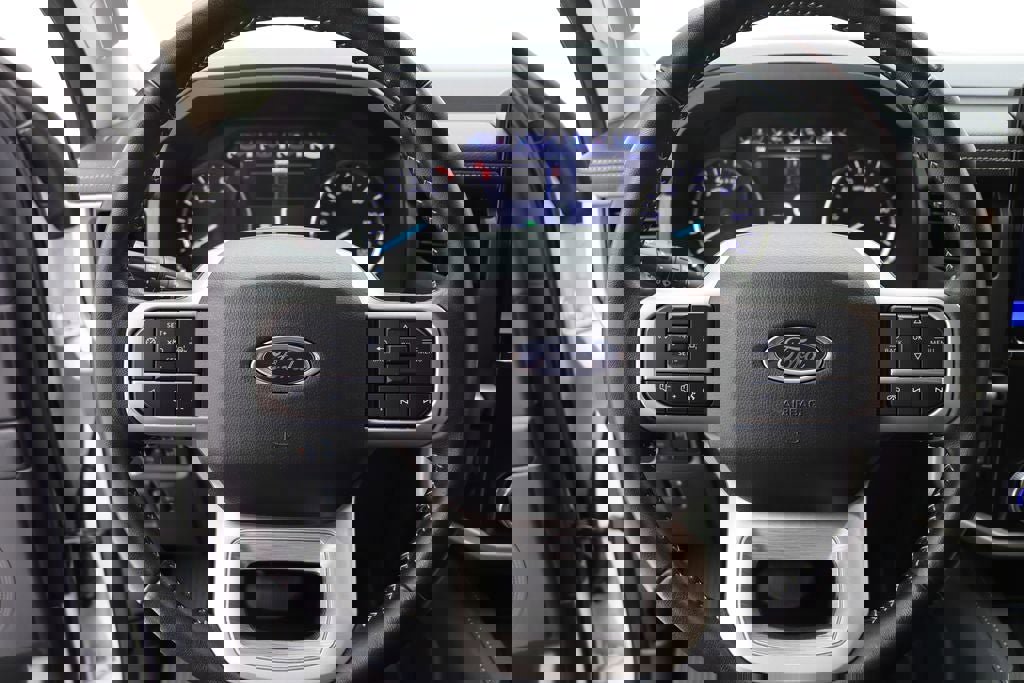 Used 2024 Ford Expedition XLT image 16