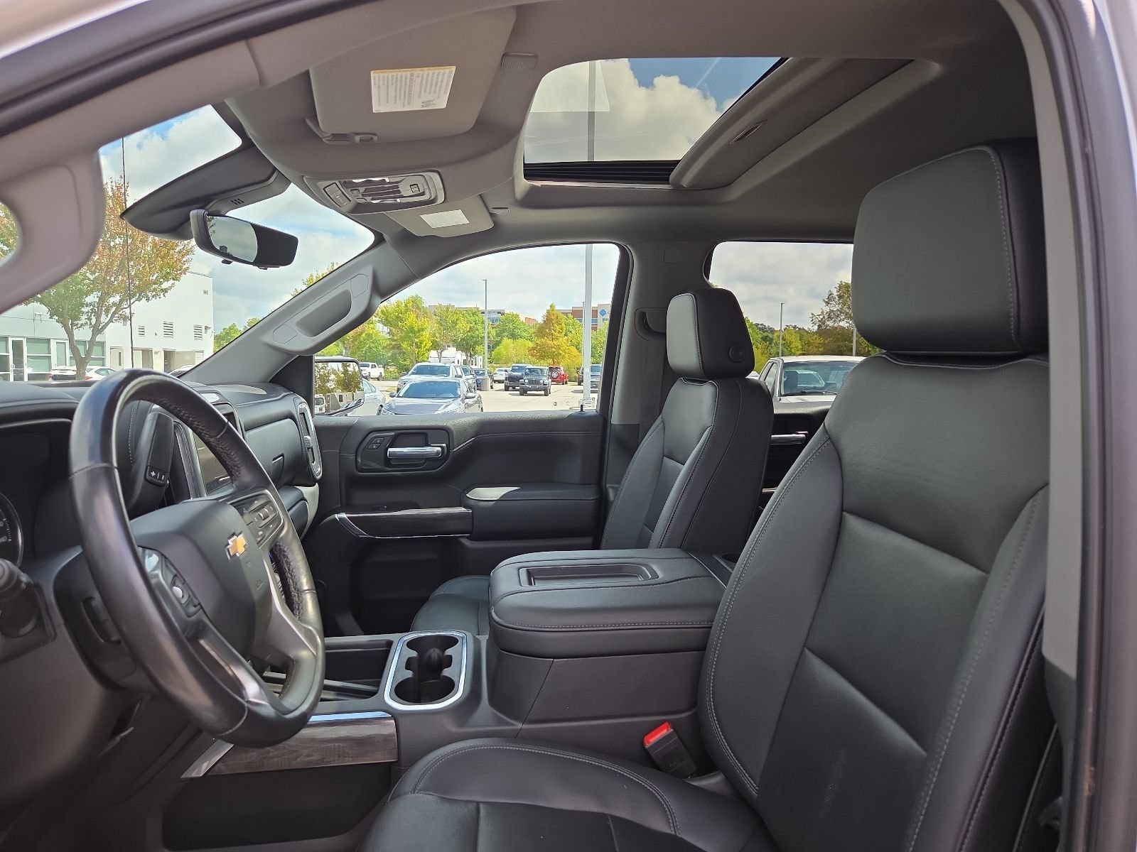 Used 2021 Chevrolet Silverado 1500 LTZ w/ Technology Package AWD/4WD image 13