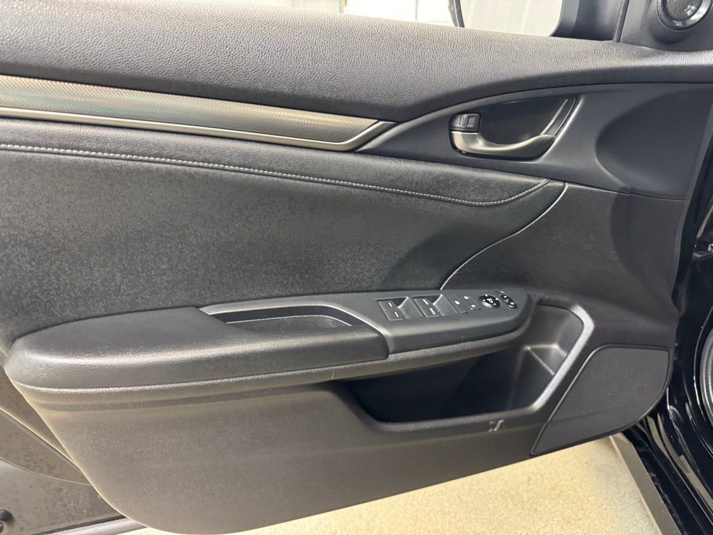 Used 2018 Honda Civic EX-L image 8