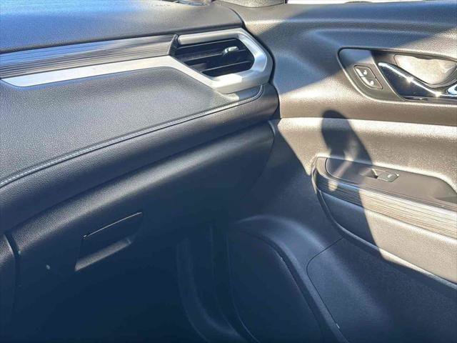 Used 2020 GMC Acadia SLT image 23