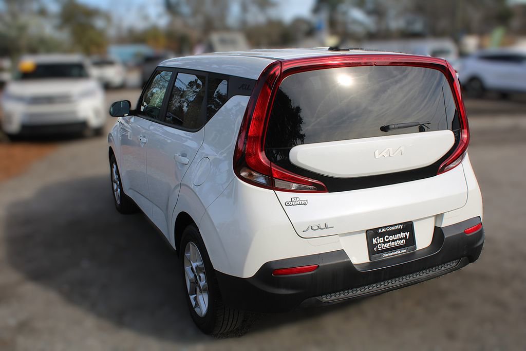 Used 2022 Kia Soul S image 11