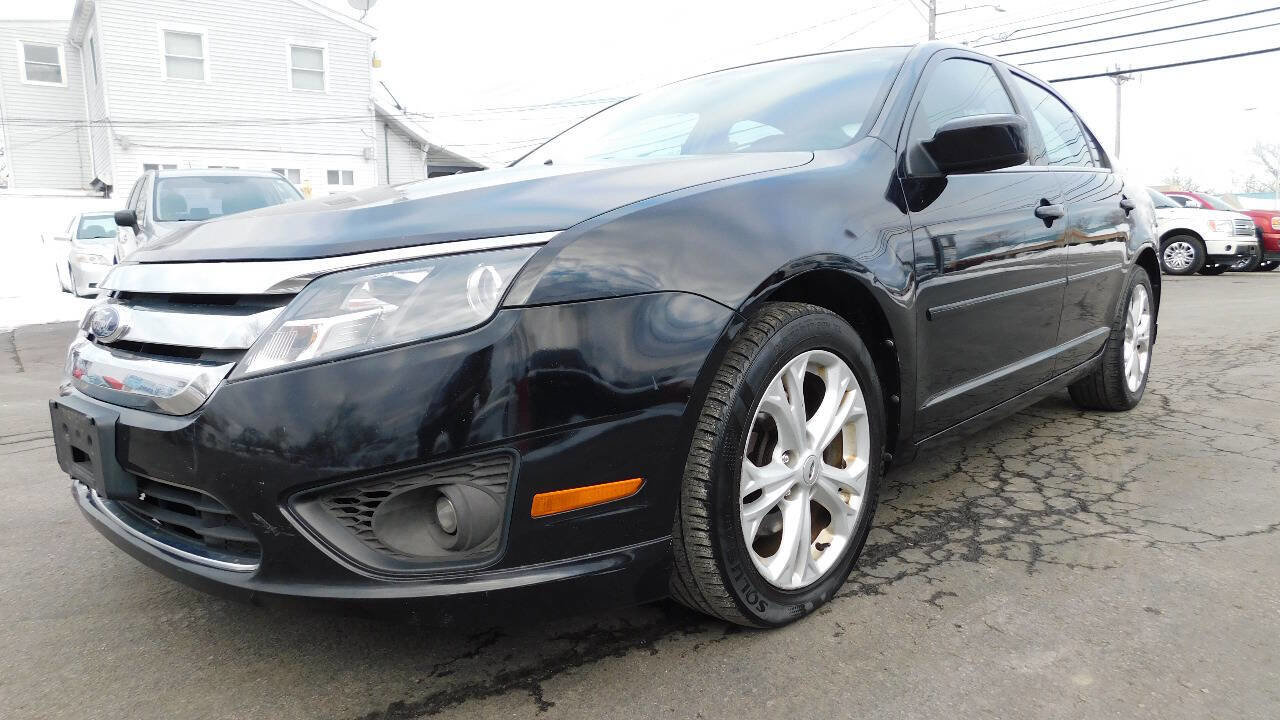 Used 2012 Ford Fusion SE image 1