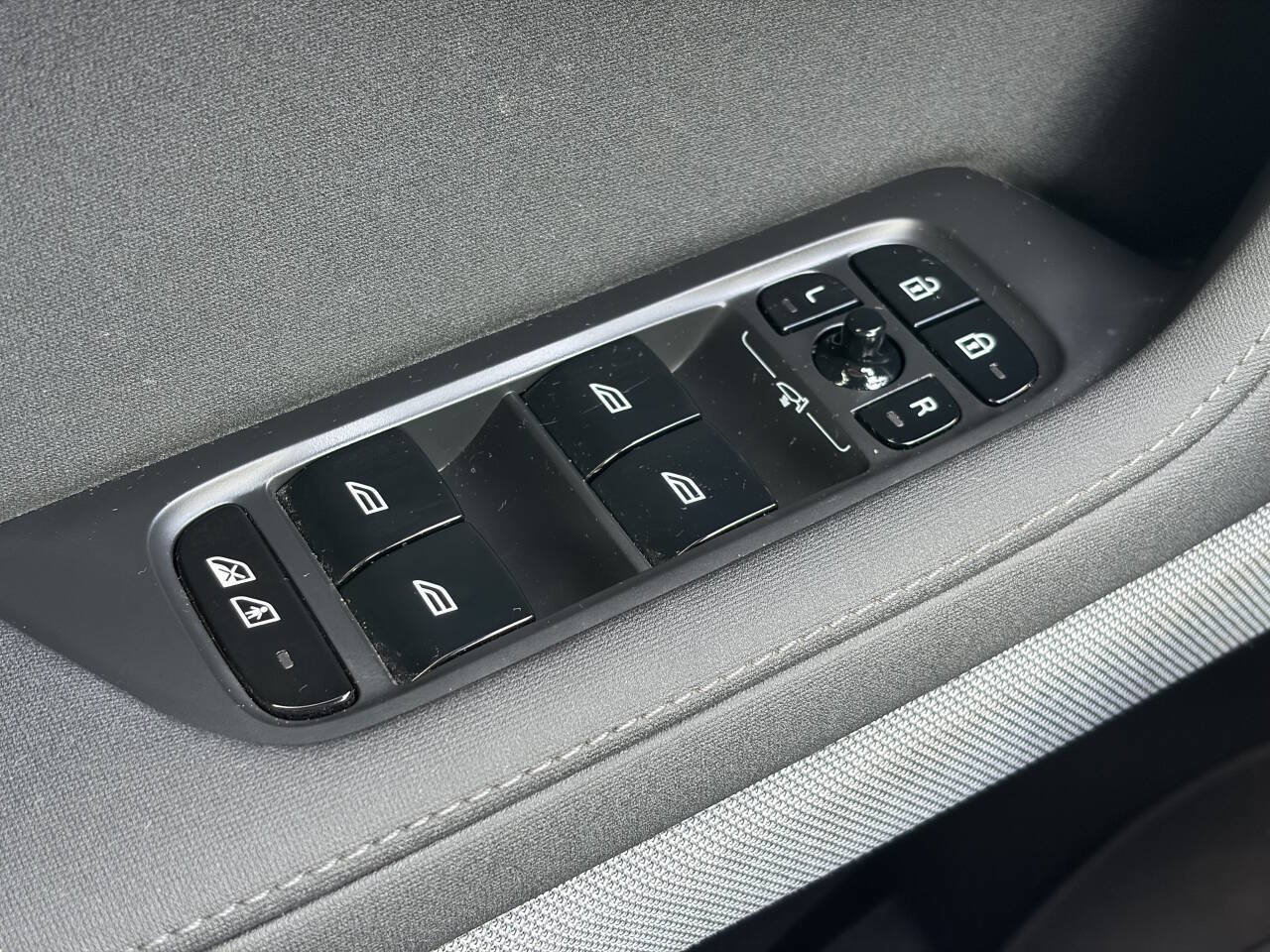 Used 2024 Polestar Polestar 2 AWD/4WD image 30