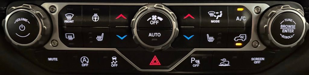 Used 2024 Jeep Wrangler Sahara w/ Safety Group image 30