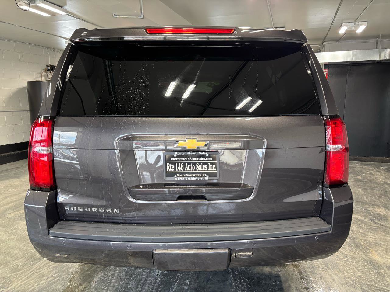 Used 2016 Chevrolet Suburban LT image 7