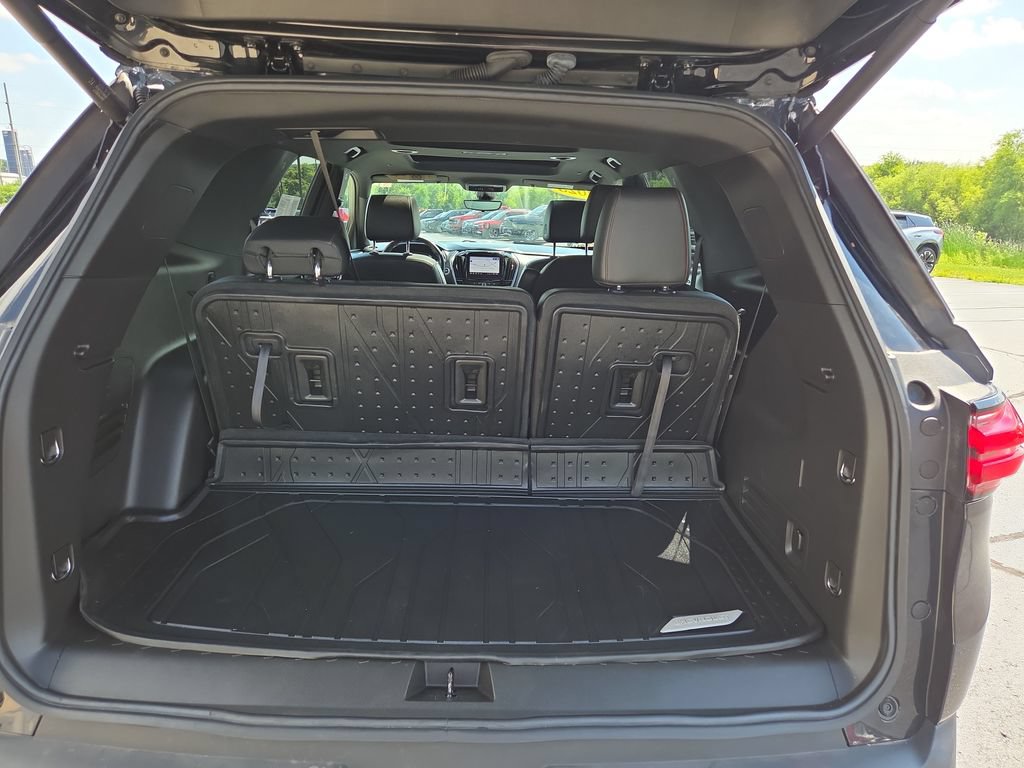 Certified 2023 Chevrolet Traverse RS w/ LPO, Floor Liner Package AWD/4WD image 32