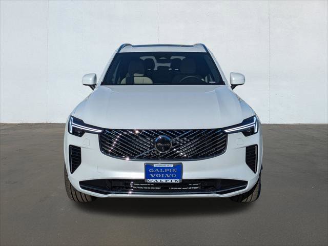 New 2026 Volvo XC90 B6 Plus w/ Protection Package Premier image 4