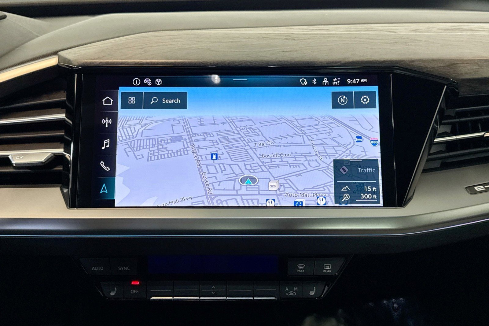 Used 2025 Audi Q4 e-tron Premium Plus image 13