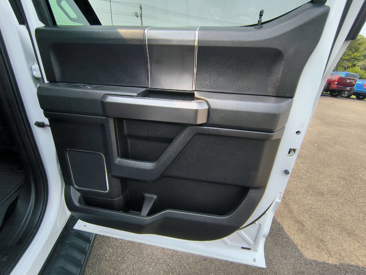 Used 2017 Ford F150 Lariat w/ Equipment Group 502A Luxury image 26