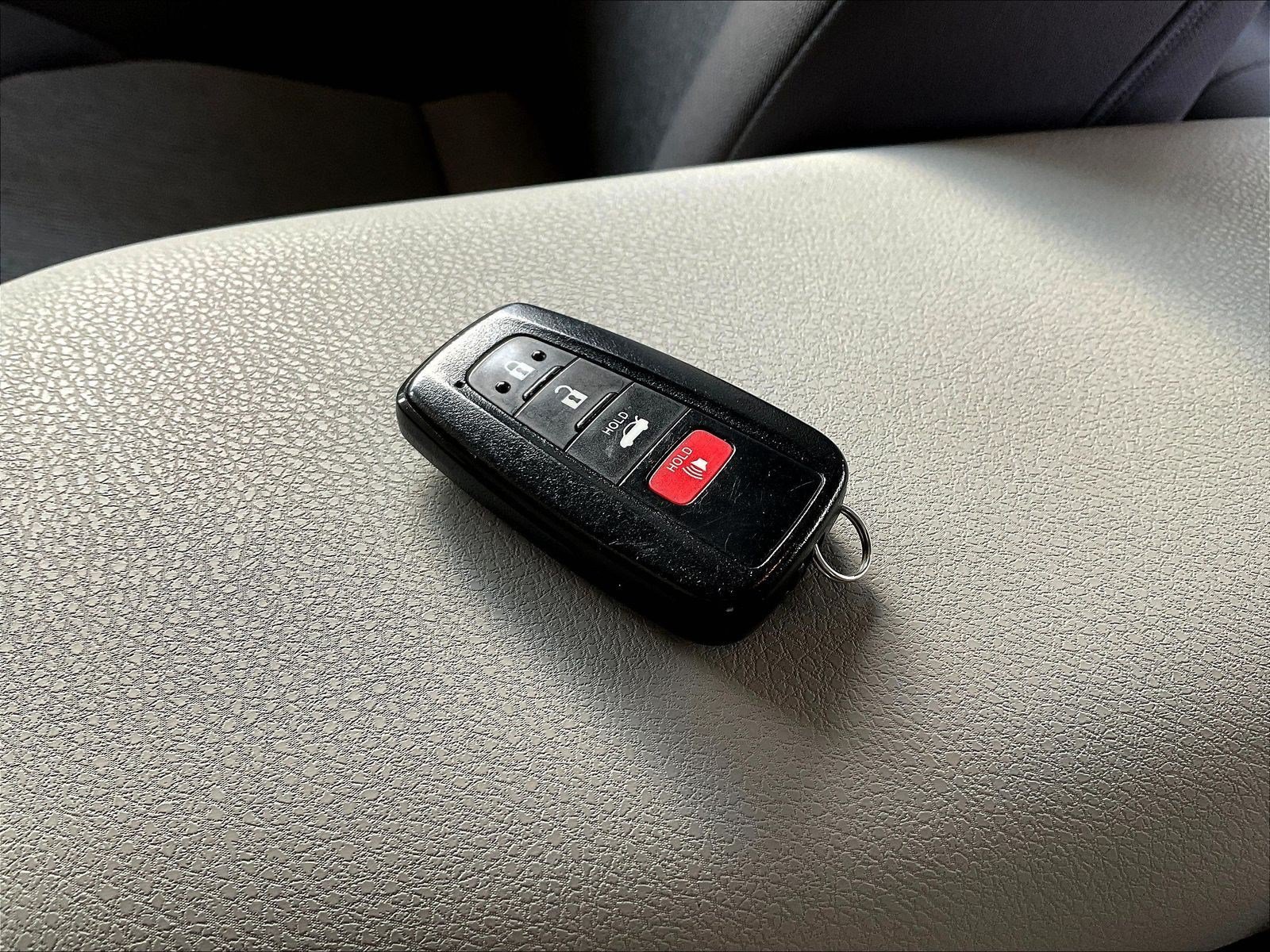Used 2021 Toyota Camry LE FWD image 32