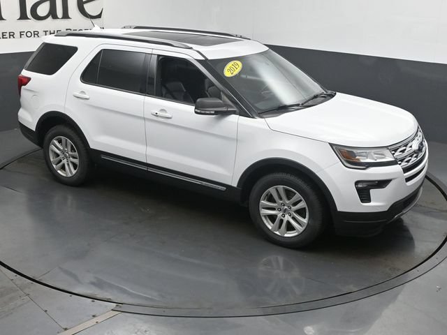 Used 2019 Ford Explorer XLT w/ Equipment Group 202A AWD/4WD image 49