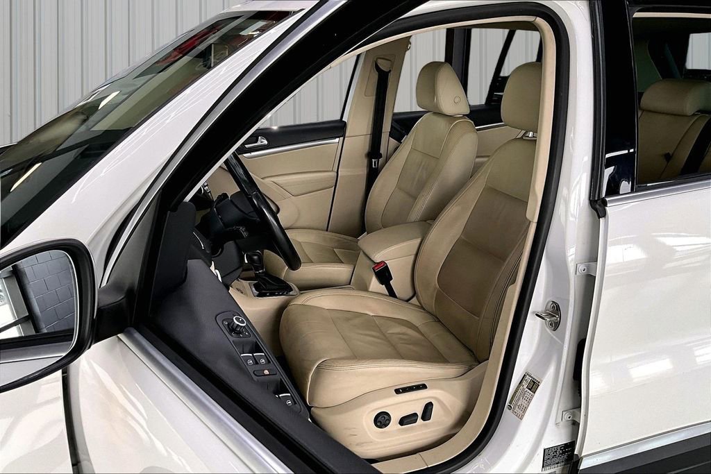 Used 2013 Volkswagen Tiguan SEL image 19