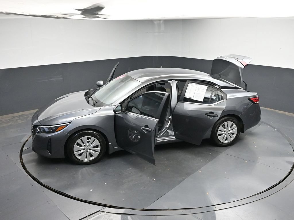 Used 2024 Nissan Sentra S FWD image 41