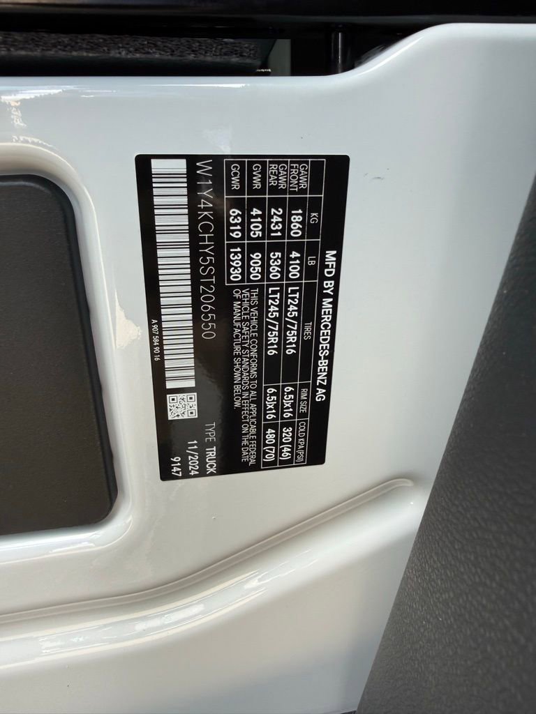 Used 2025 Mercedes-Benz Sprinter 2500 image 22