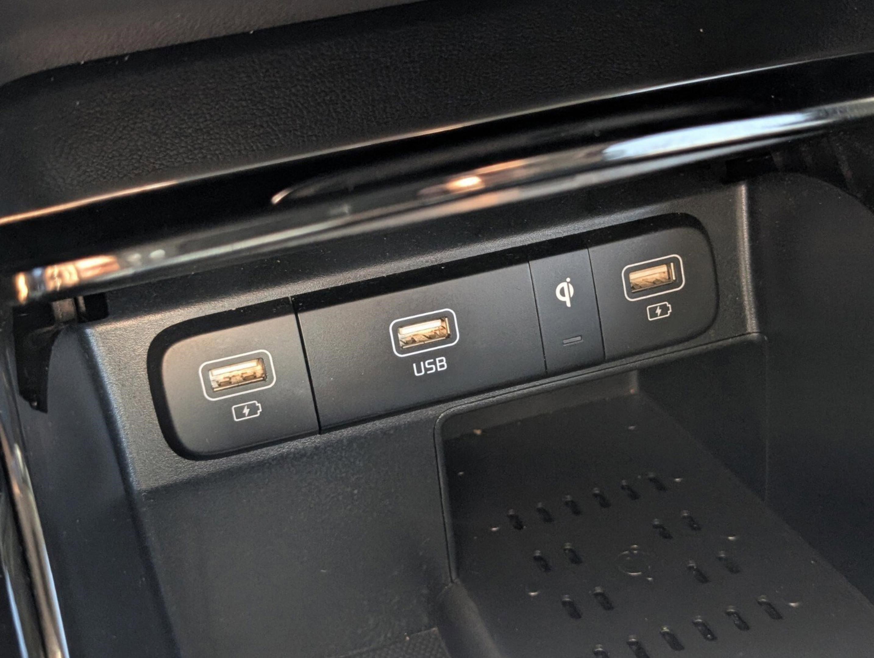 Used 2022 Kia Sorento SX image 52