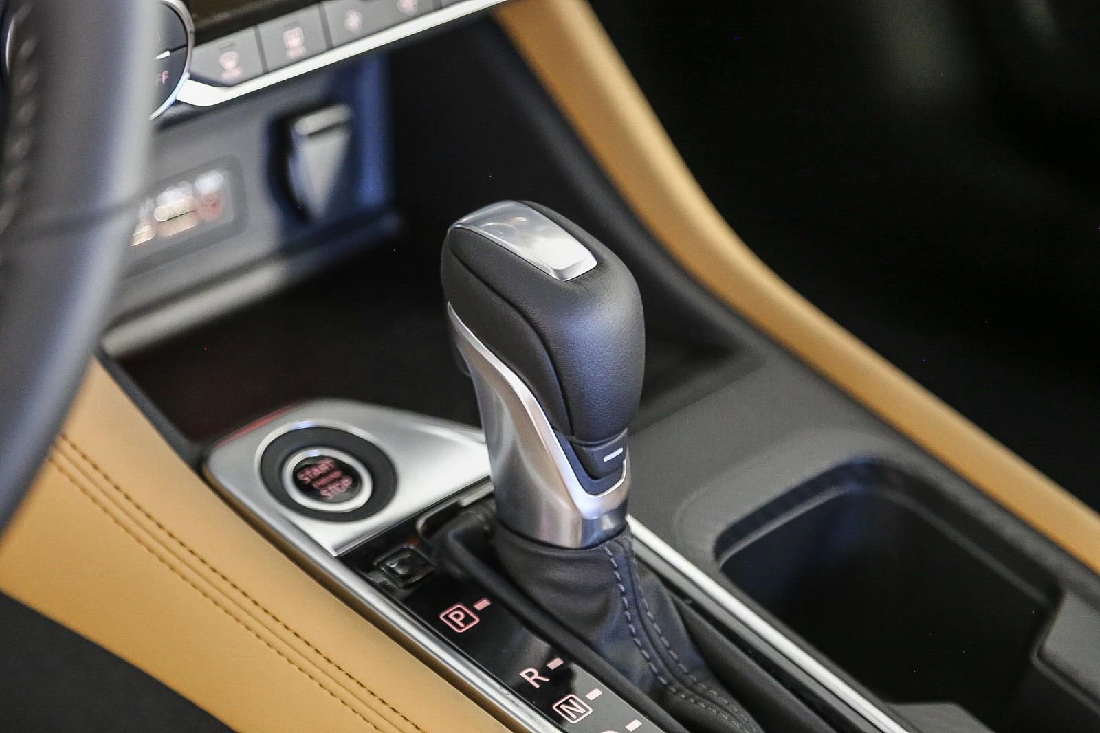 Used 2025 Nissan Sentra SV w/ SV Premium Package image 20