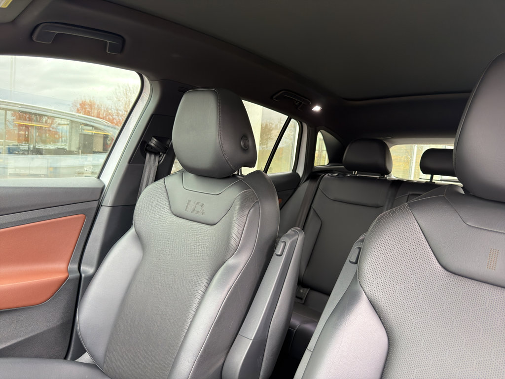 Used 2021 Volkswagen ID.4 Pro S w/ Gradient Package image 12