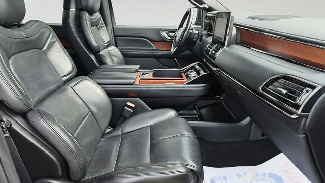 Used 2021 Lincoln Navigator Reserve AWD/4WD image 26