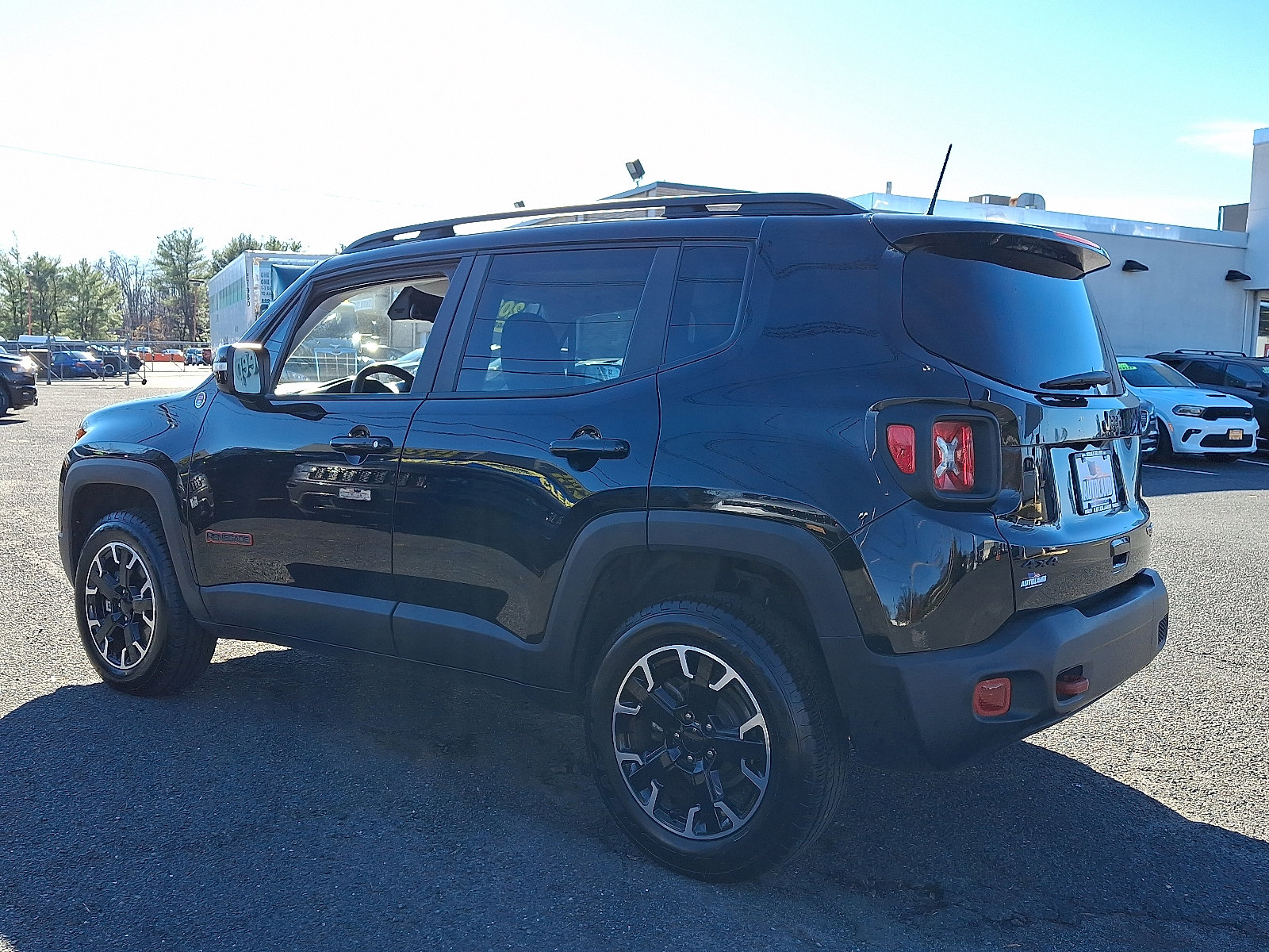 Used 2023 Jeep Renegade Trailhawk image 5