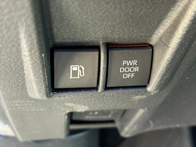 Certified 2025 Toyota Sienna XSE w/ XSE Premium Package image 31