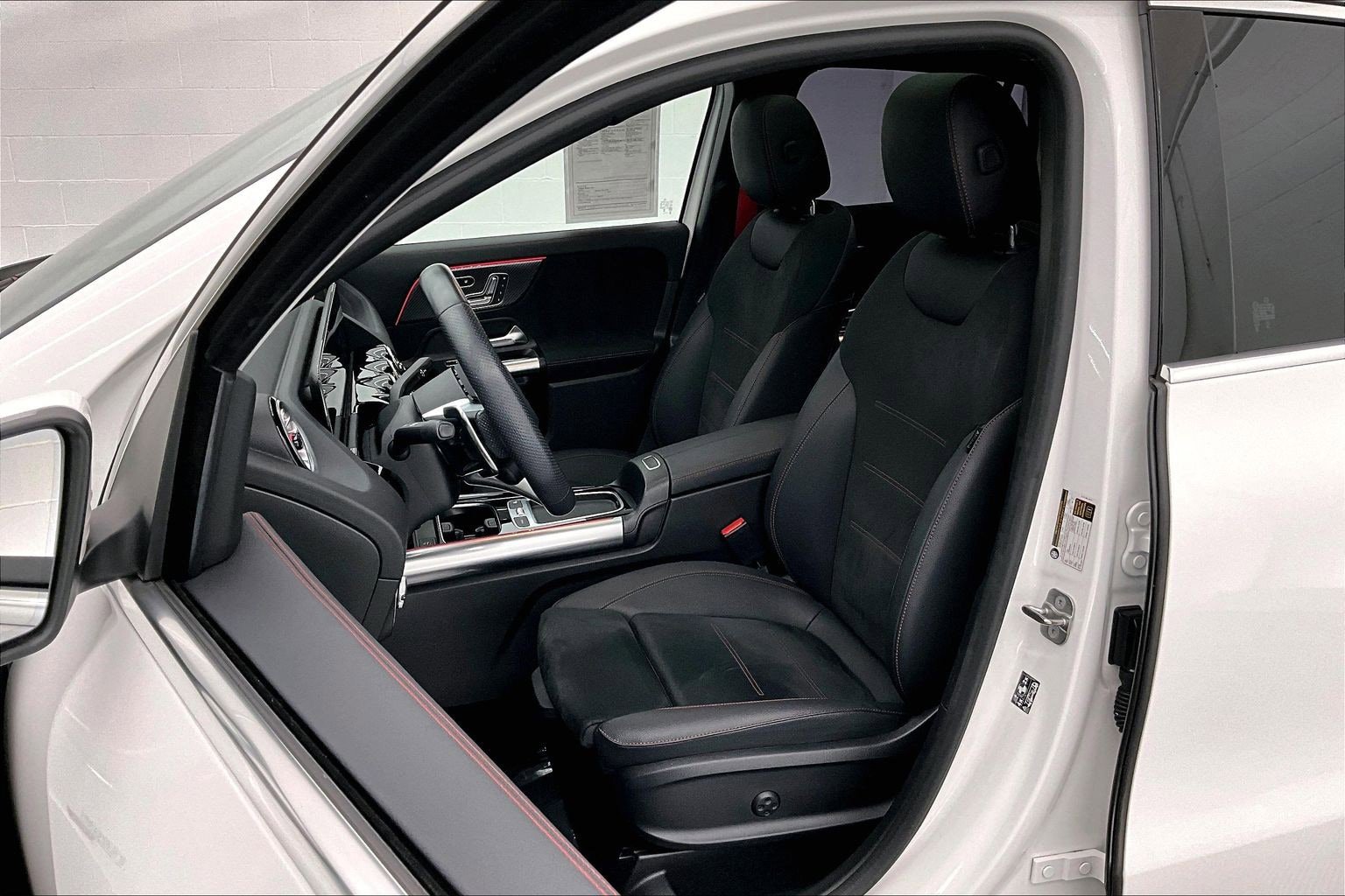 Certified 2024 Mercedes-Benz GLA 35 AMG 4MATIC image 15