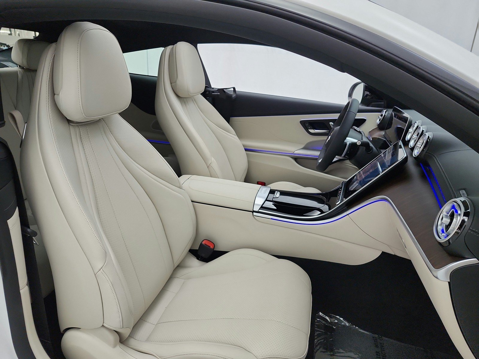New 2026 Mercedes-Benz CLE 300 4MATIC Coupe image 14