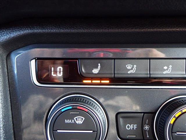 Used 2020 Volkswagen Tiguan SE image 19