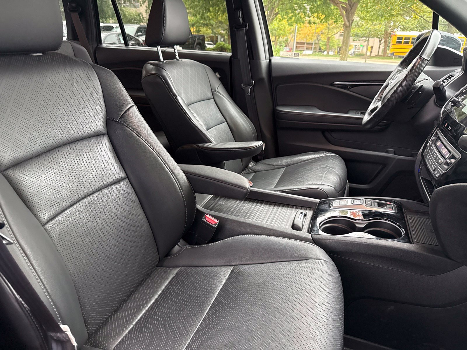 Used 2022 Honda Passport Elite image 19