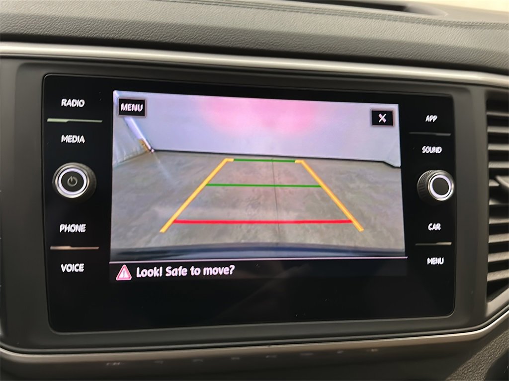 Used 2020 Volkswagen Atlas Cross Sport SE w/ Panoramic Sunroof Package image 24