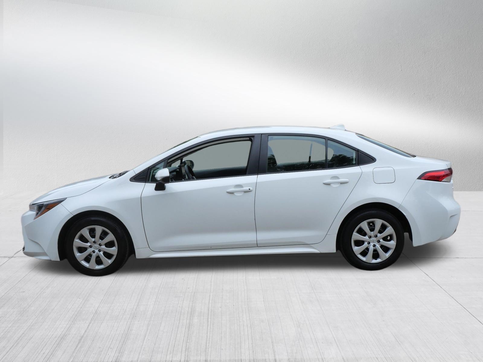 Certified 2024 Toyota Corolla LE FWD image 5