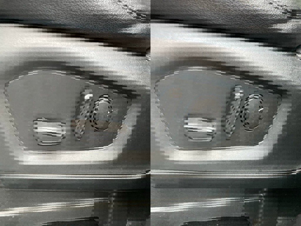 Used 2022 Ford Explorer ST-Line w/ Class IV Trailer Tow Package image 14