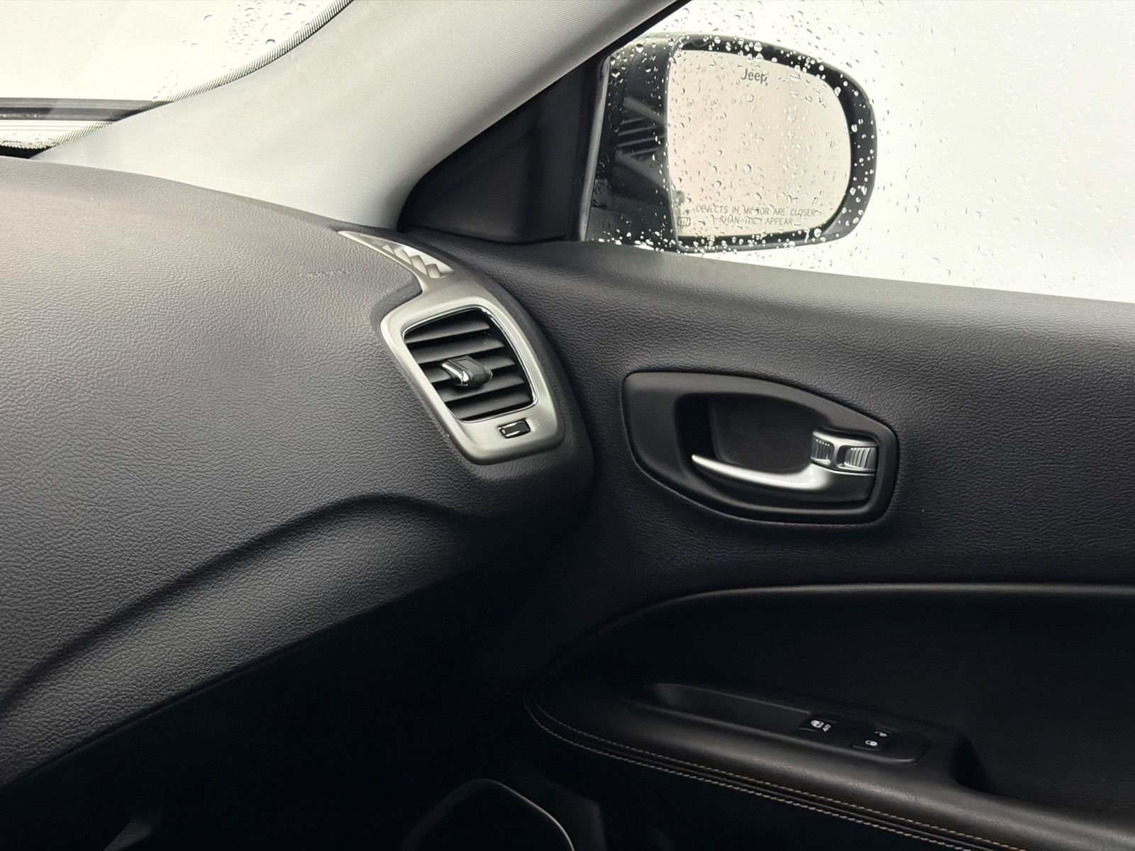 Used 2018 Jeep Compass Sport w/ Cold Weather Group image 29