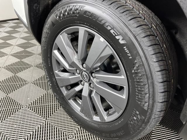 Used 2025 Nissan Pathfinder SV FWD image 17