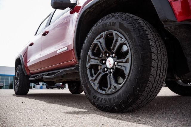Used 2024 GMC Canyon Elevation AWD/4WD image 13